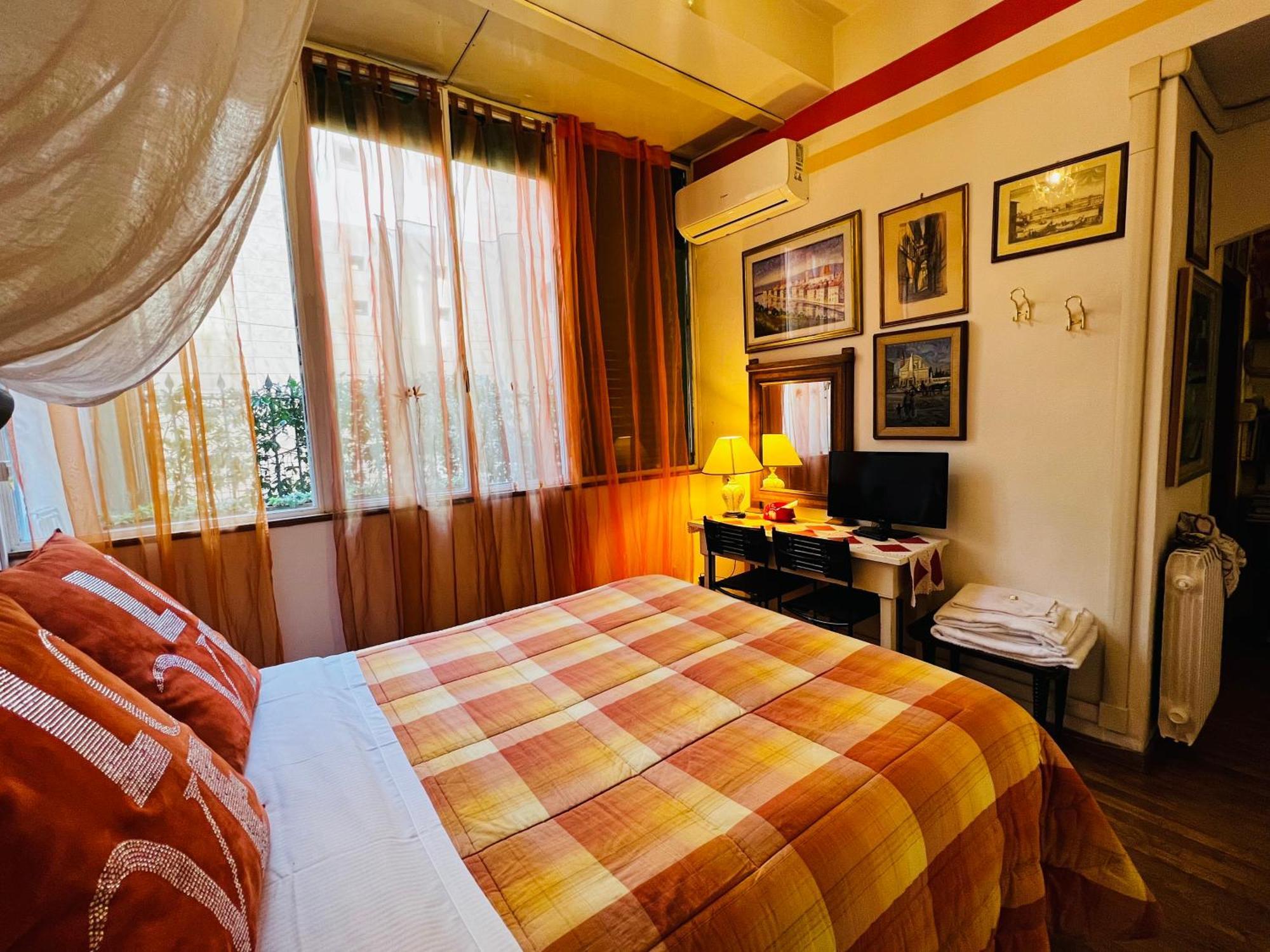 Tre Gigli A Firenze, 5 Minutes From Station, Via Palazzuolo 55 Acomodação com café da manhã  Florença